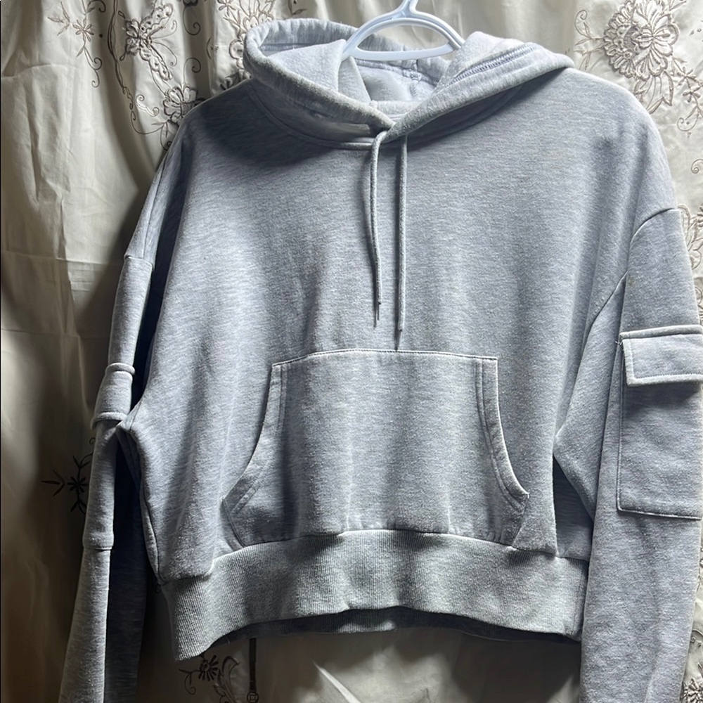 🦞Refuge Gray Cropped Sweater with Hood